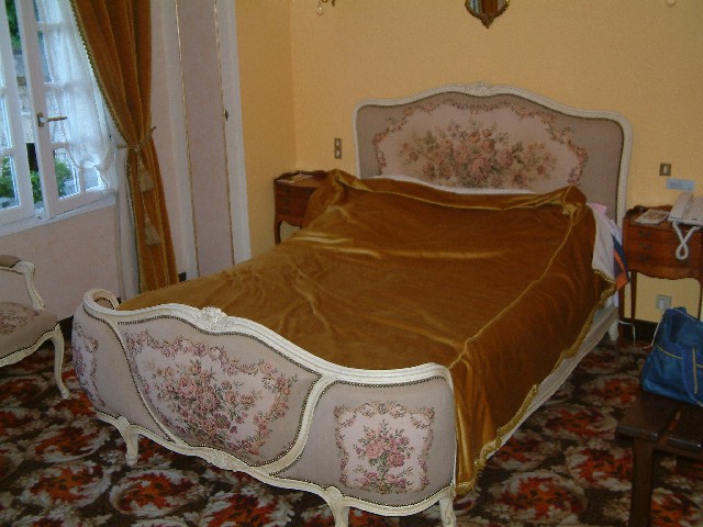 Bedroom at La Bonne Marmite.