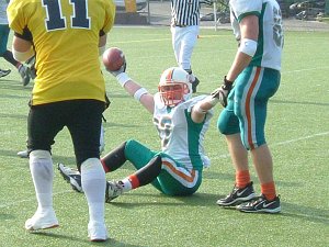 David Nimmins celebrates a spectacular diving catch